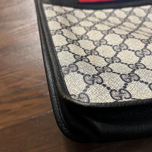 Authentic Gucci Oversized Document/Clutch - Picture 15 of 16